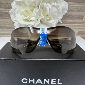 CHANEL | Accessories | Chanel Y2k Vintage Cc Logo Camellia